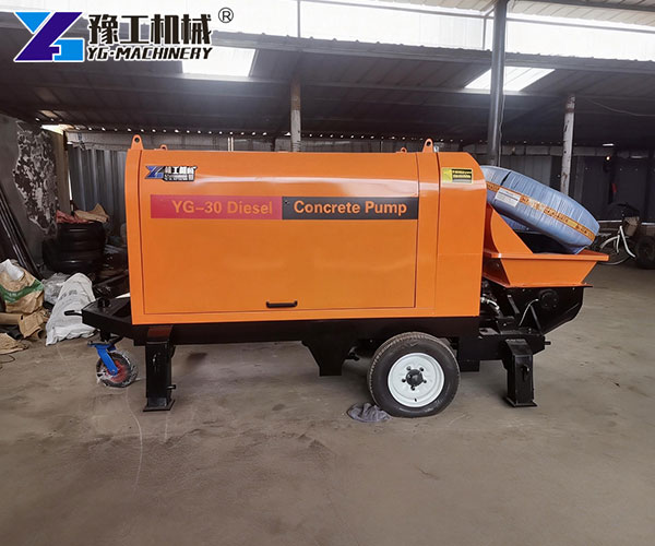 Concrete trailer pump for tunnels