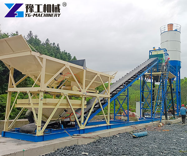 Concrete mixing plant for precast production