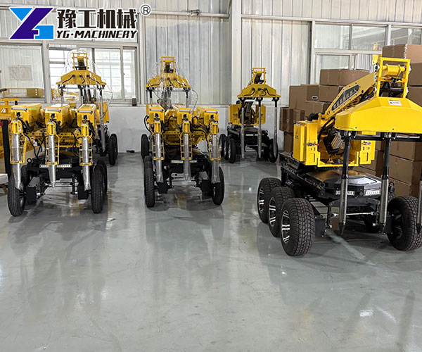 Concrete slab compaction robot machine