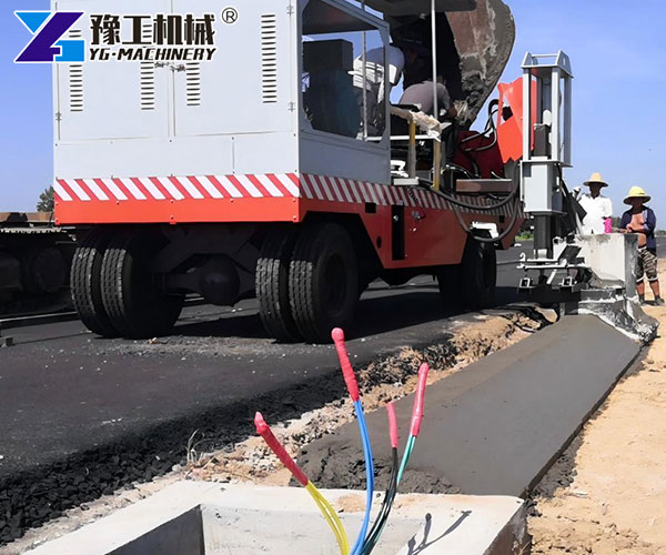 Fast mold change curb machine