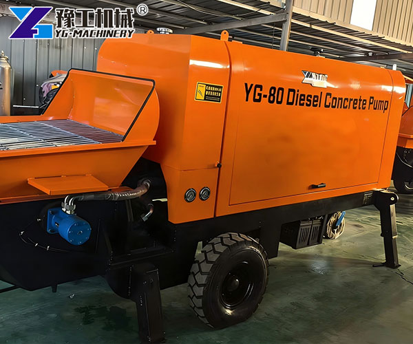 High-efficiency concrete trailer pump