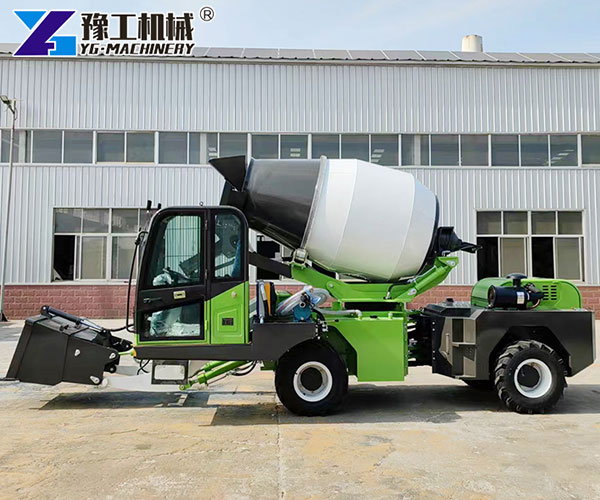 High mobility Self-loading mixer