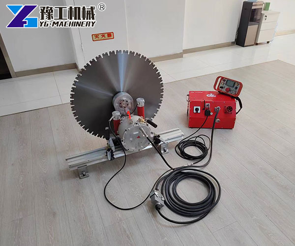 High-precision concrete wall cutting saw