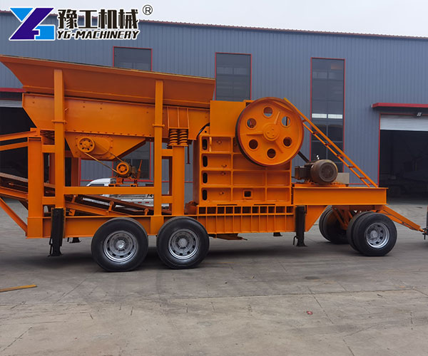 Mobile jaw crusher and screening plant
