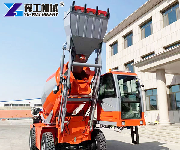Mobile Self-loading concrete mixer