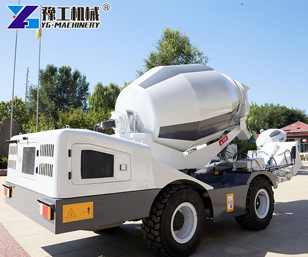 Self-loading mixer with weighing system