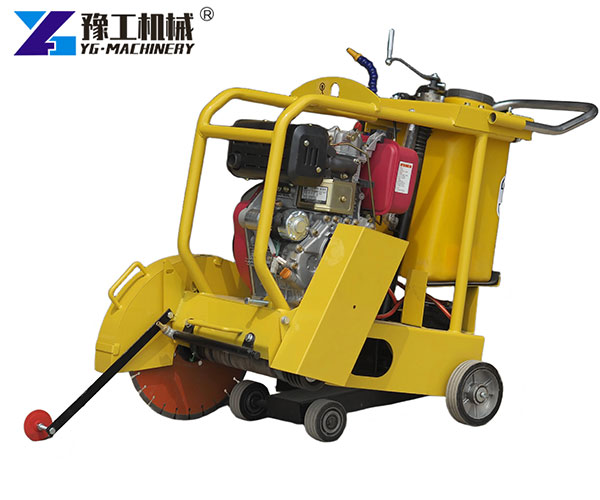 Road cutter machine for asphalt pavement