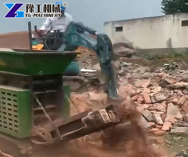 tracked stone crusher jobsite use